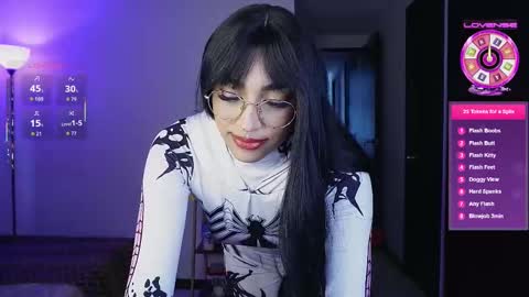 Snapshot of dannielle_ chatting on 10/08/25, 08:17 online show from 10/08/25, 08:17