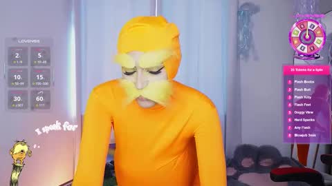 Snapshot of dannielle_ chatting on 10/31/25, 05:36 online show from 10/31/25, 05:36