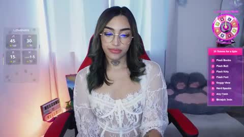 Snapshot of dannielle_ chatting on 11/02/25, 07:27 online show from 11/02/25, 07:27