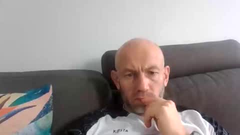 Snapshot of danny81boy chatting on 09/19/25, 08:05 danny81boy online show from 09/19/25, 08:05