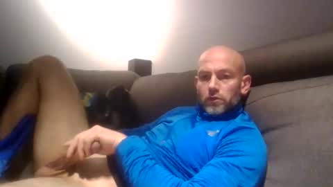 Snapshot of danny81boy chatting on 11/10/25, 05:23 danny81boy online show from 11/10/25, 05:23