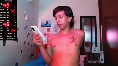 Snapshot of danny__phantom chatting on 11/22/25, 07:24 phantom555 online show from 11/22/25, 07:24