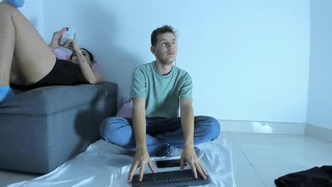 Snapshot of danny_and_lara chatting on 10/18/25, 09:21 danny_and_lara online show from 10/18/25, 09:21