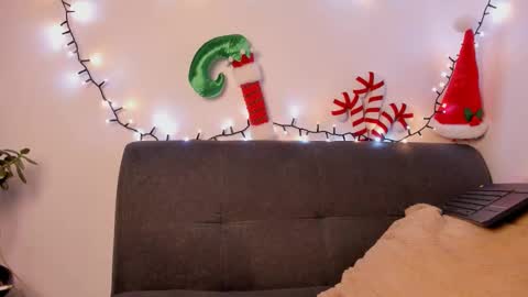 Snapshot of danny_and_lara chatting on 11/15/25, 02:20 danny_and_lara online show from 11/15/25, 02:20