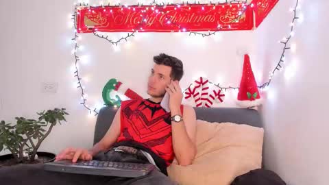 Snapshot of danny_and_lara chatting on 11/21/25, 12:59 danny_and_lara online show from 11/21/25, 12:59