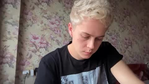 Snapshot of danny_love01 chatting on 10/09/25, 12:58 danny online show from 10/09/25, 12:58