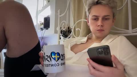 Snapshot of danny_love01 chatting on 11/15/25, 03:52 danny online show from 11/15/25, 03:52