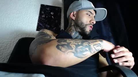 Snapshot of dante_d_angelo_ chatting on 09/10/25, 05:51 dante_d_angelo_ online show from 09/10/25, 05:51
