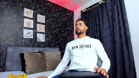 Snapshot of dante_sstrong chatting on 01/15/25, 12:30 Dante Sstrong online show from 01/15/25, 12:30