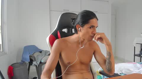 X Dante7373574 online show from 11/14/25, 09:57