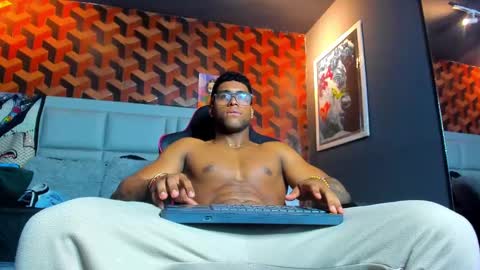 Snapshot of dany_dryy chatting on 02/13/25, 10:22 Dany online show from 02/13/25, 10:22