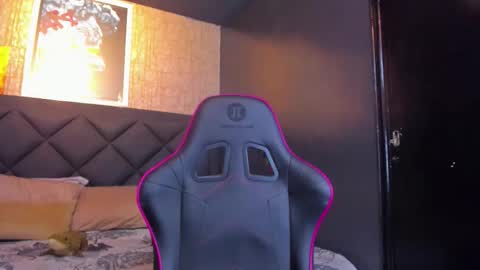 Dany online show from 10/23/25, 08:18