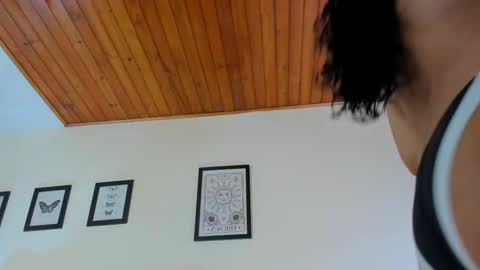 Antonella Mora online show from 10/15/25, 12:27