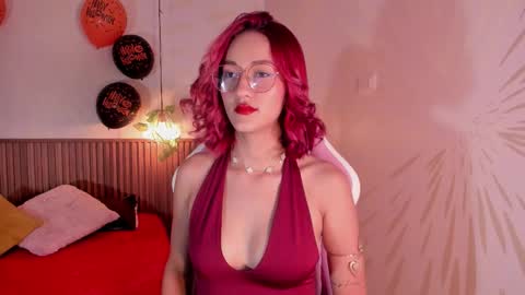 Daphne online show from 10/19/25, 03:07