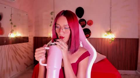 Daphne online show from 10/28/25, 03:21