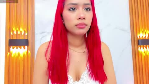 Snapshot of daphneleclerc chatting on 10/28/25, 11:03 daphneleclerc online show from 10/28/25, 11:03