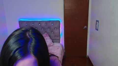 Snapshot of daphnepurple chatting on 12/19/24, 12:23 DAPHNE online show from 12/19/24, 12:23