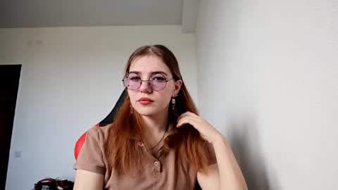 Lisa online show from 10/22/25, 08:58