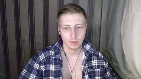 Snapshot of darienlarge chatting on 02/20/25, 06:57 darienlarge online show from 02/20/25, 06:57