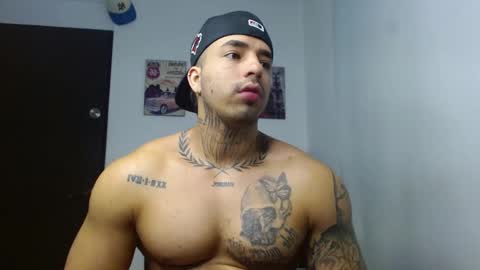 Snapshot of darius_phoenix chatting on 10/24/25, 07:21 Darius Phoenix online show from 10/24/25, 07:21