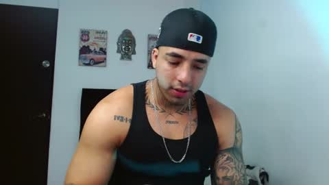 Snapshot of darius_phoenix chatting on 10/29/25, 07:04 Darius Phoenix online show from 10/29/25, 07:04