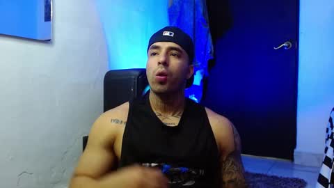 Snapshot of darius_phoenix chatting on 11/04/25, 07:57 Darius Phoenix online show from 11/04/25, 07:57