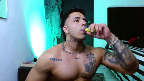 Snapshot of darius_phoenix chatting on 11/06/25, 07:26 Darius Phoenix online show from 11/06/25, 07:26