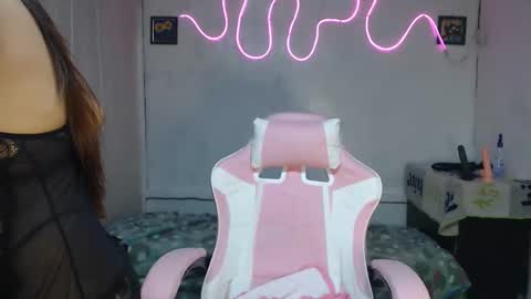 dark_angel143 online show from 09/30/25, 11:04