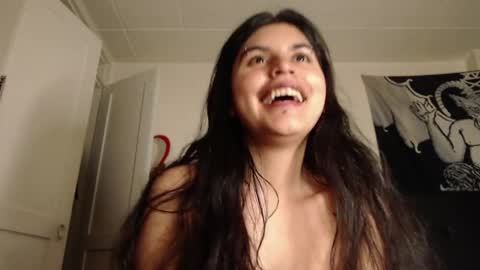 Moony online show from 03/10/25, 05:33