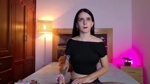 dark_angell77 online show from 11/20/25, 11:21