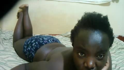 dark_anggel online show from 11/13/25, 10:58