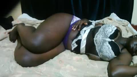 dark_anggel online show from 11/15/25, 06:22