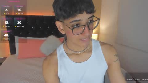 Snapshot of dark_hairy_ chatting on 01/18/25, 03:20 Andrew online show from 01/18/25, 03:20
