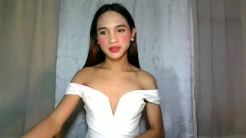 Snapshot of dark_hurohuro19 chatting on 12/22/24, 10:04 LIANNA online show from 12/22/24, 10:04