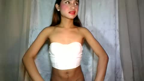 Snapshot of dark_hurohuro19 chatting on 01/10/25, 05:26 LIANNA online show from 01/10/25, 05:26