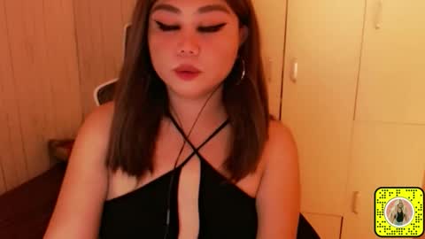 Snapshot of darkbirde chatting on 10/22/25, 05:45 Rose Dawson online show from 10/22/25, 05:45