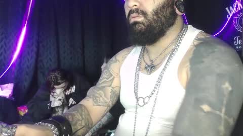 darkclothes online show from 10/16/25, 08:26