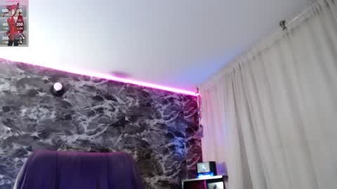 Snapshot of darkly_waxx chatting on 12/21/24, 05:47 New account. Help me reach 100 thumbs up online show from 12/21/24, 05:47