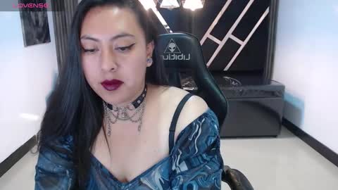 Snapshot of darknyx_ch1 chatting on 11/15/25, 10:26 darknyx ch1 online show from 11/15/25, 10:26