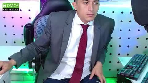 DARKO0717 online show from 10/11/25, 12:04