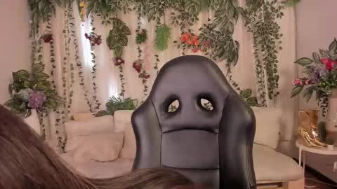 Chris online show from 11/12/25, 08:19