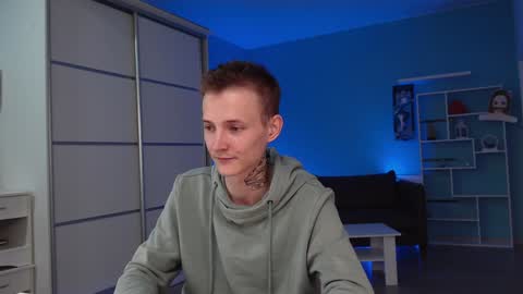Snapshot of darling__oliver chatting on 12/12/24, 05:26 your lovely Oli online show from 12/12/24, 05:26