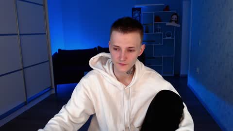 Snapshot of darling__oliver chatting on 01/10/25, 01:52 your lovely Oli online show from 01/10/25, 01:52