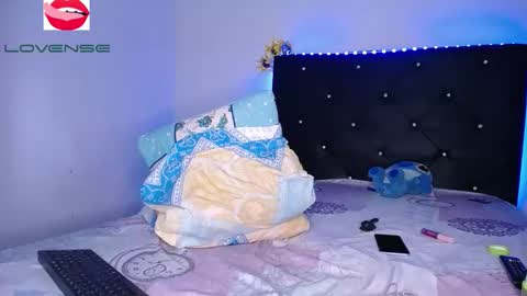 Snapshot of darlyng_cazanova chatting on 10/12/25, 06:40 louis davila online show from 10/12/25, 06:40