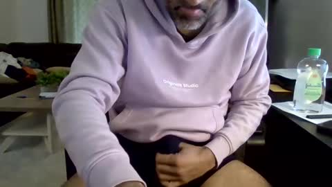 Snapshot of darryl43321 chatting on 03/04/25, 06:07 darryl43321 online show from 03/04/25, 06:07