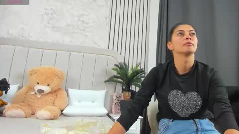 Darya online show from 11/17/25, 04:18