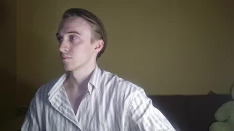 datalian online show from 10/11/25, 02:48