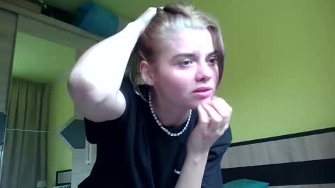 Cassie and Dave online show from 12/02/25, 08:52