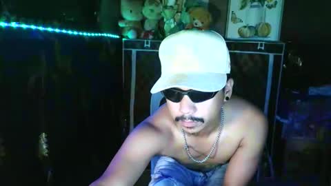 Snapshot of dave_cummers chatting on 11/19/25, 05:40 DAVE online show from 11/19/25, 05:40