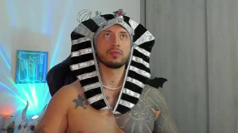 DAVE MAX online show from 10/31/25, 11:50